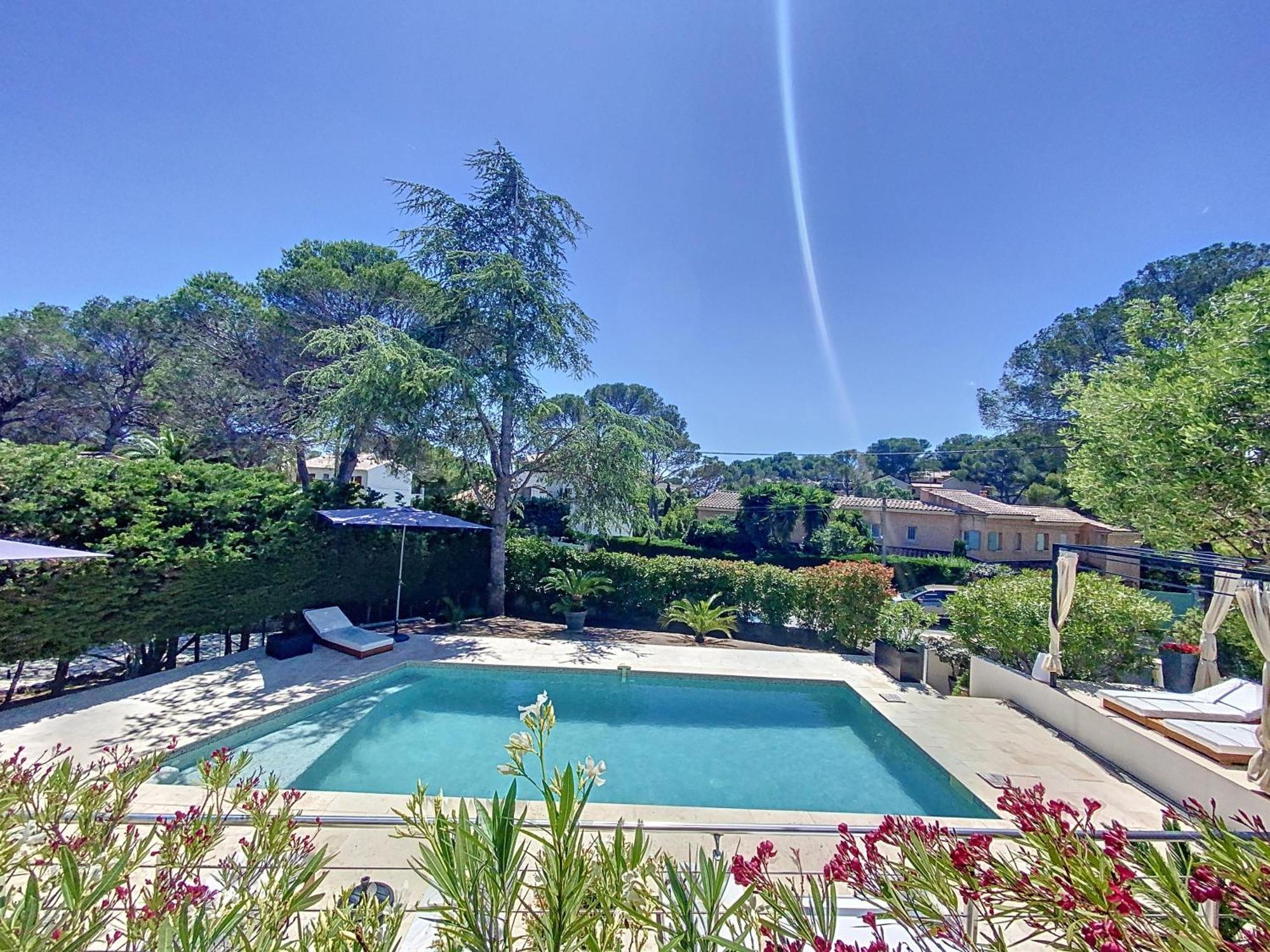 "Les Alizes" Cote Piscine Proche Bord De Mer Сен-Рафаэль Экстерьер фото